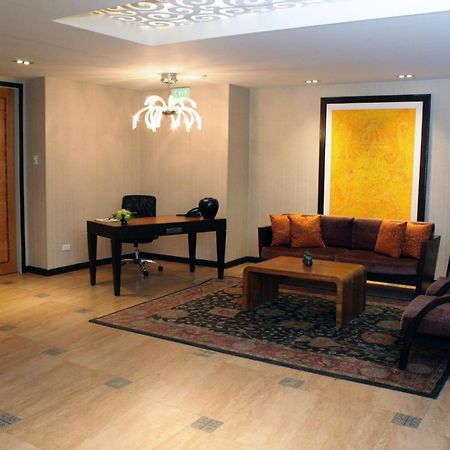 The Royal Mandaya Hotel Davao Экстерьер фото