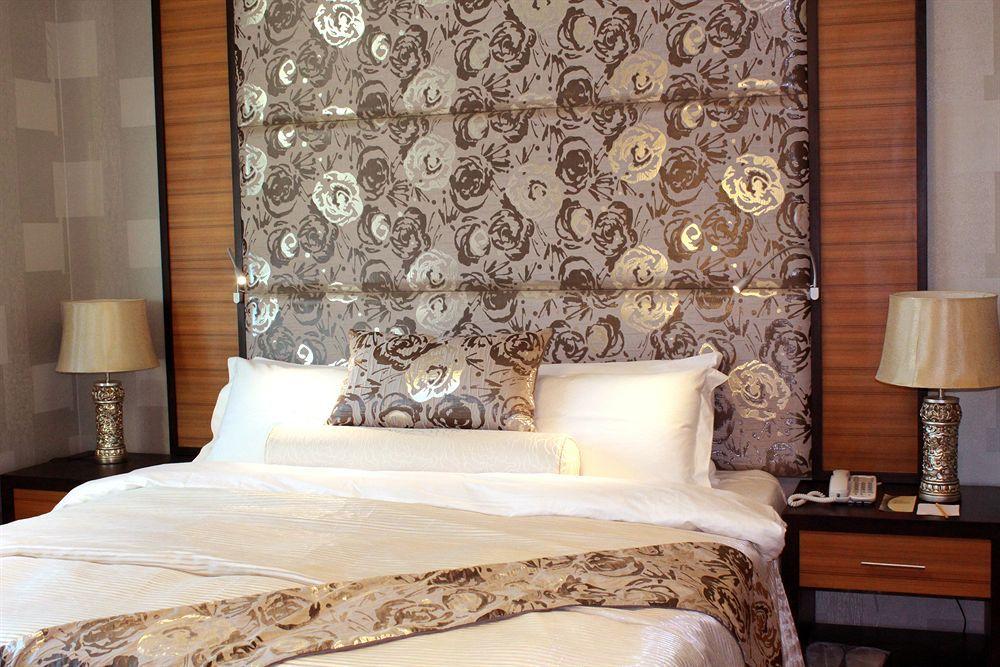 The Royal Mandaya Hotel Davao Экстерьер фото