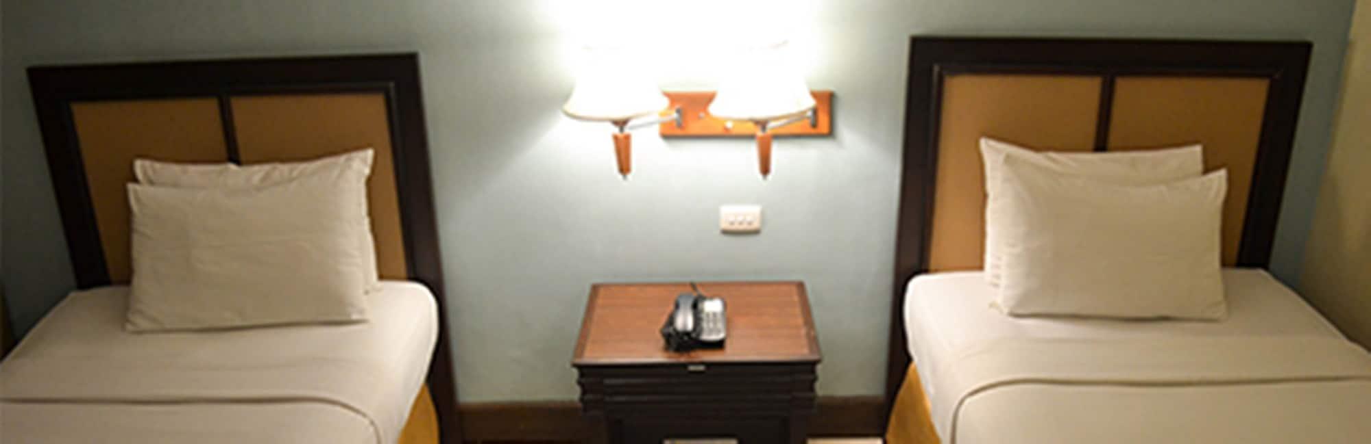 The Royal Mandaya Hotel Davao Экстерьер фото