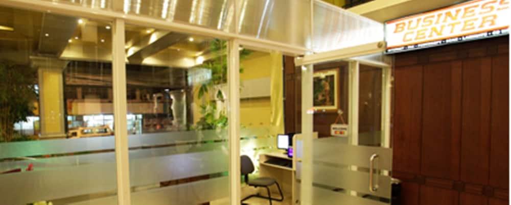 The Royal Mandaya Hotel Davao Экстерьер фото
