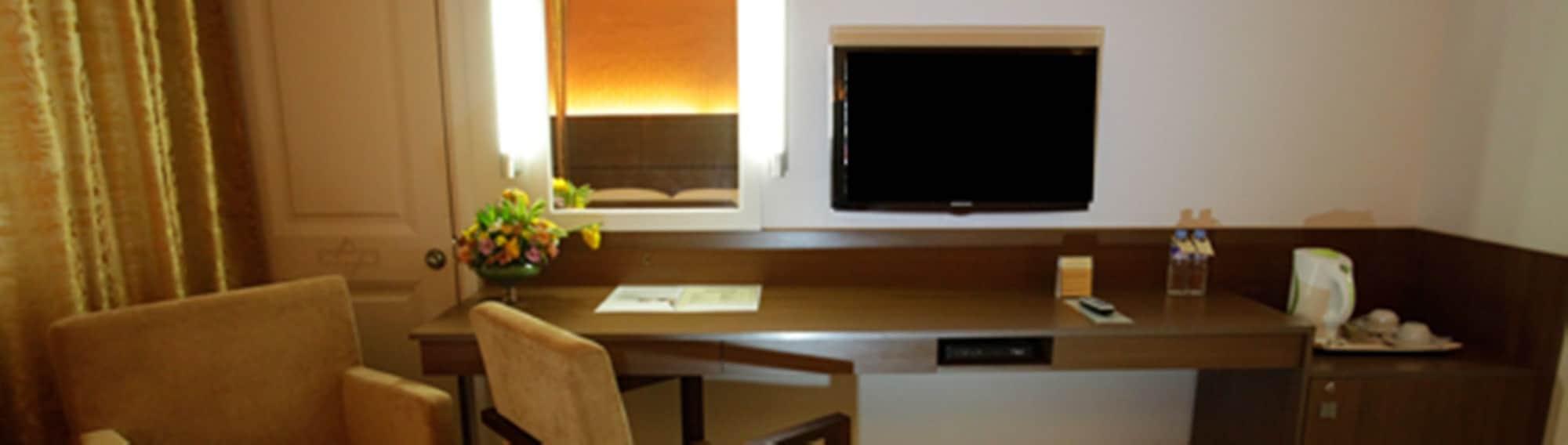 The Royal Mandaya Hotel Davao Экстерьер фото