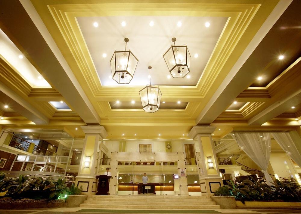 The Royal Mandaya Hotel Davao Экстерьер фото