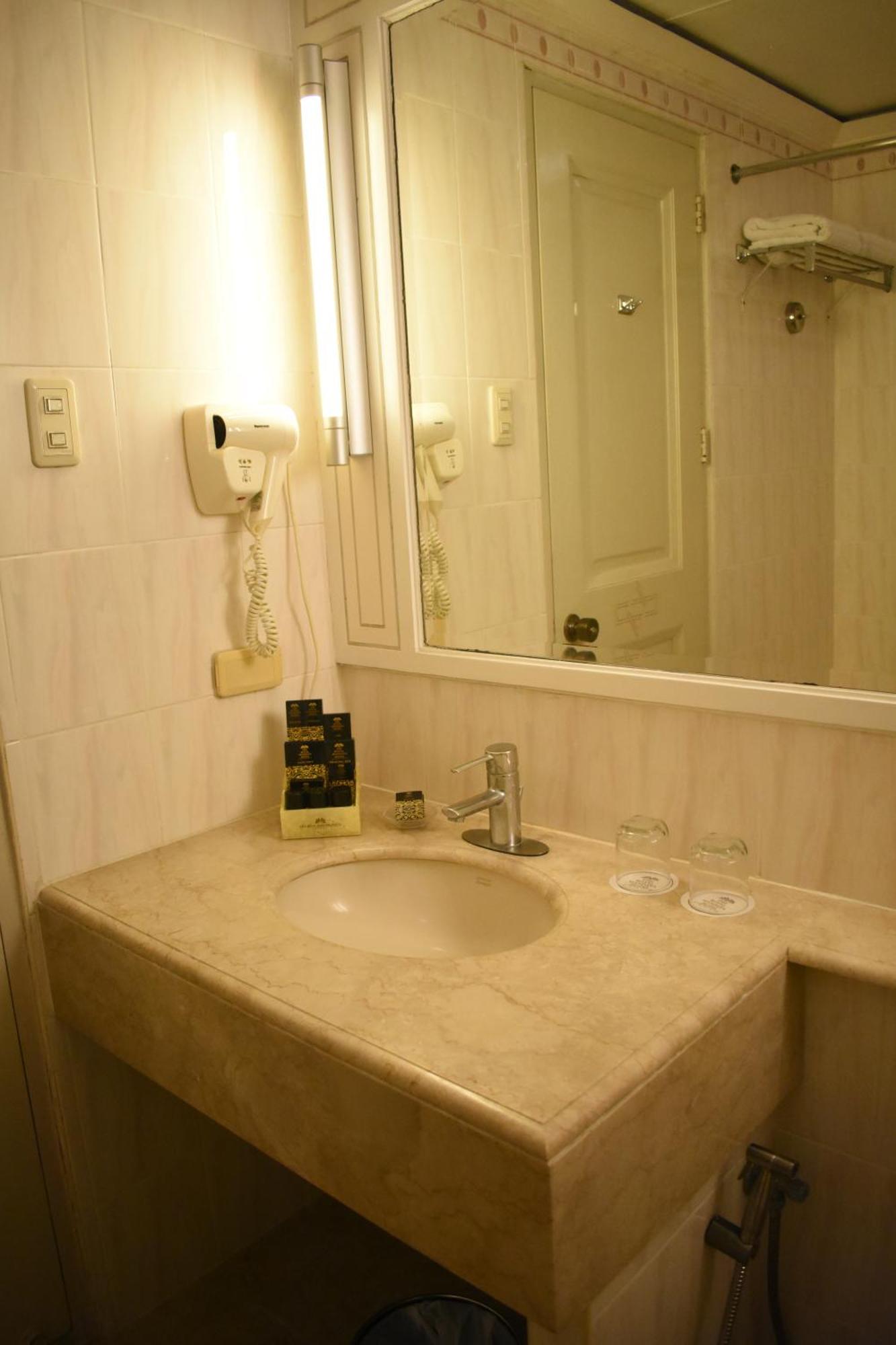 The Royal Mandaya Hotel Davao Экстерьер фото