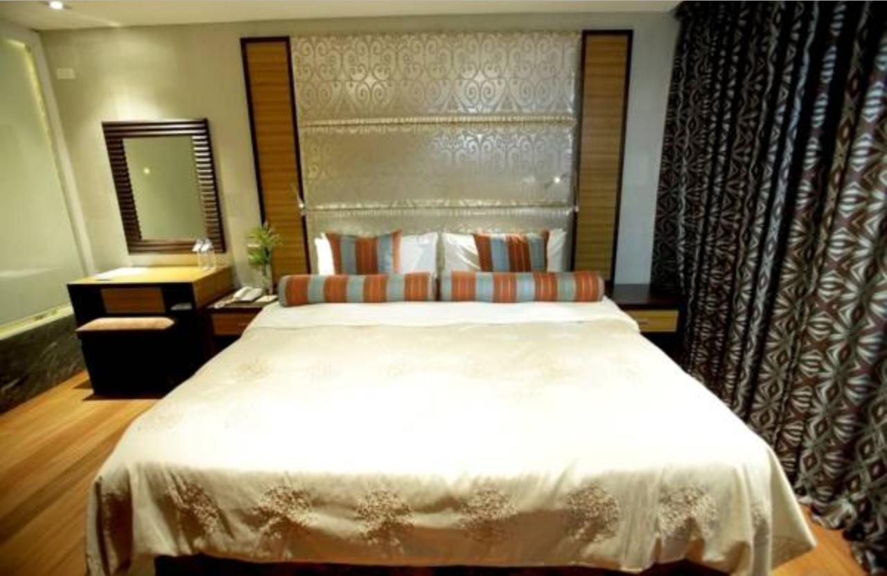The Royal Mandaya Hotel Davao Экстерьер фото