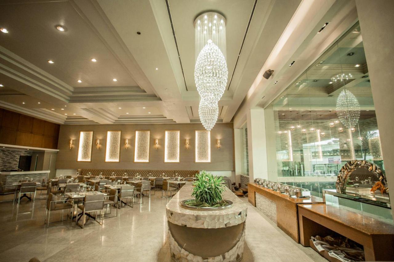 The Royal Mandaya Hotel Davao Экстерьер фото
