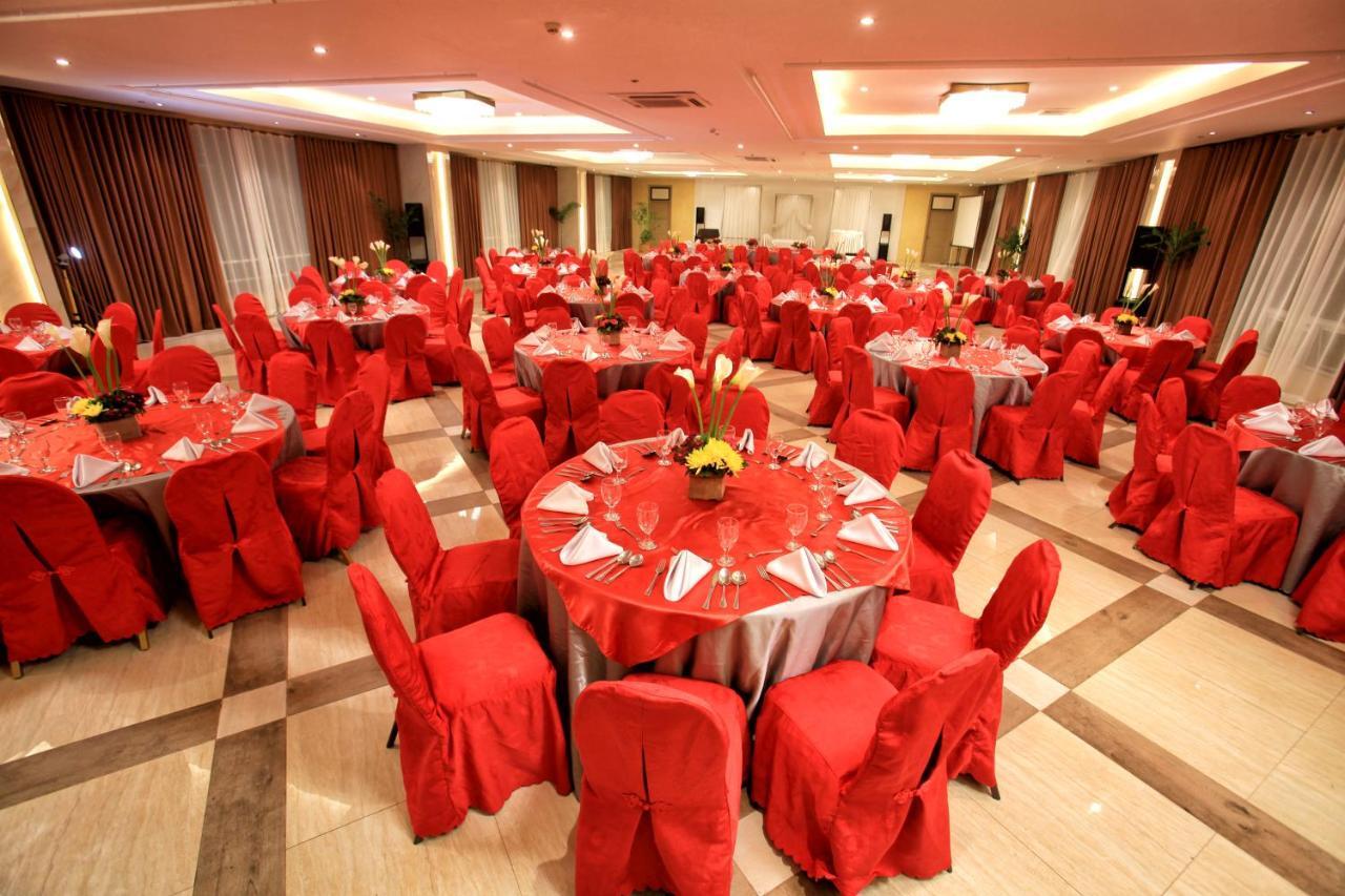 The Royal Mandaya Hotel Davao Экстерьер фото